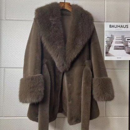 A  imitation fox fur plush coat high fashion version
