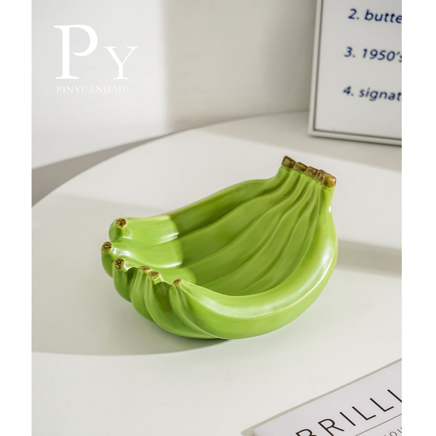 A fruit plate ceramics