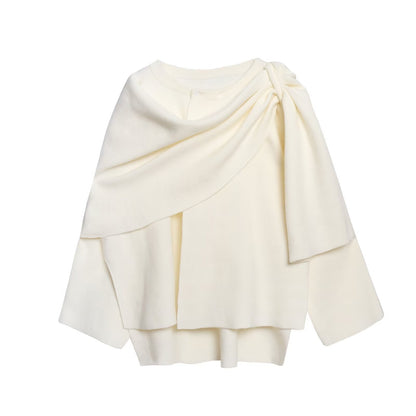 A autumn and winter knit top