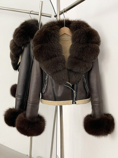 A short jacket with a fur collar zipper