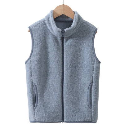 A Children's fleece warm vest