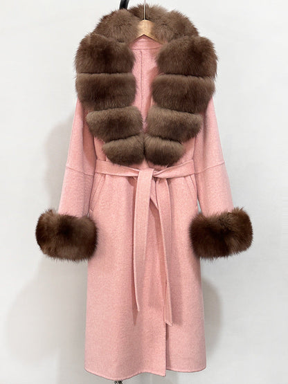 A double-sided wool coat and sweater collar jacket