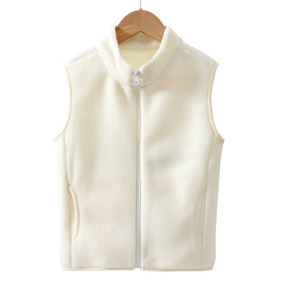 A Children's fleece warm vest