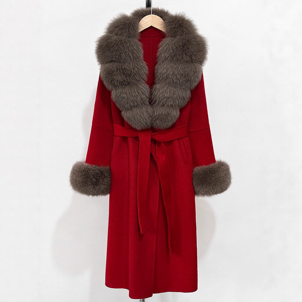 A double-sided wool coat and sweater collar jacket