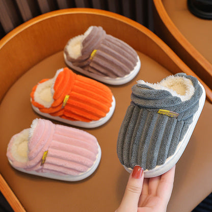 A children's thermal slippers