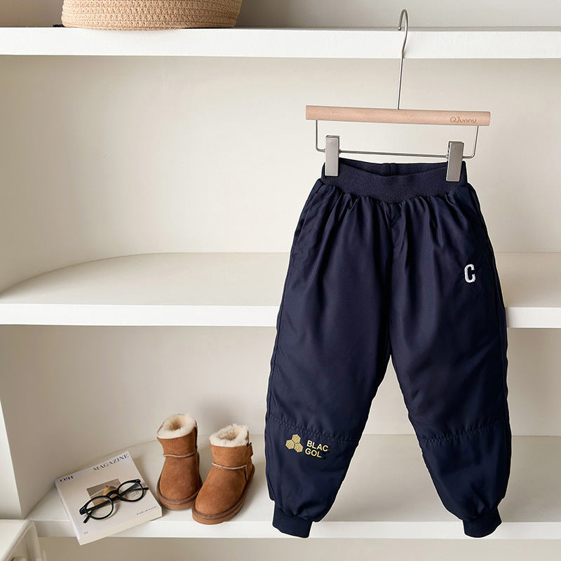 A Children's thermal pants