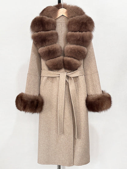 A double-sided wool coat and sweater collar jacket