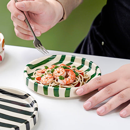 A ceramic disc stripes