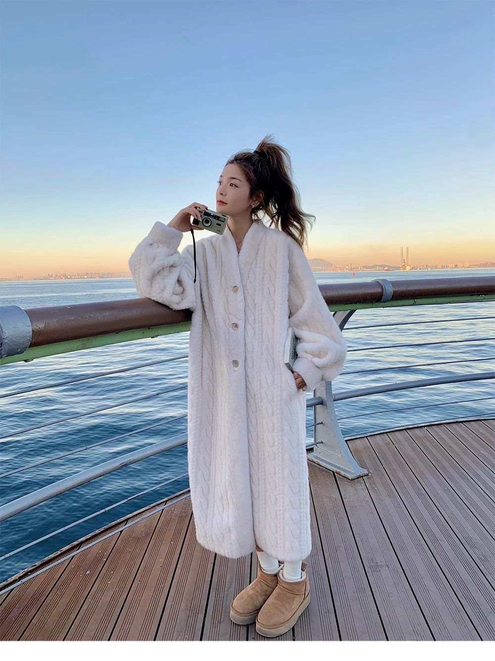 A Eco-friendly fur jacket women's new furry twist mink fleece over the knee loose winter cardigan coat
