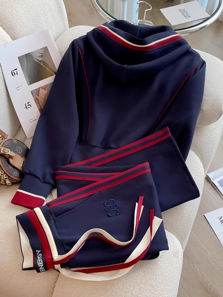 A sports and leisure two-piece set