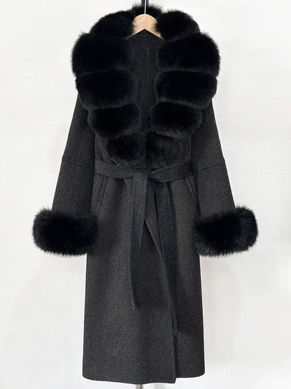 A double-sided wool coat and sweater collar jacket