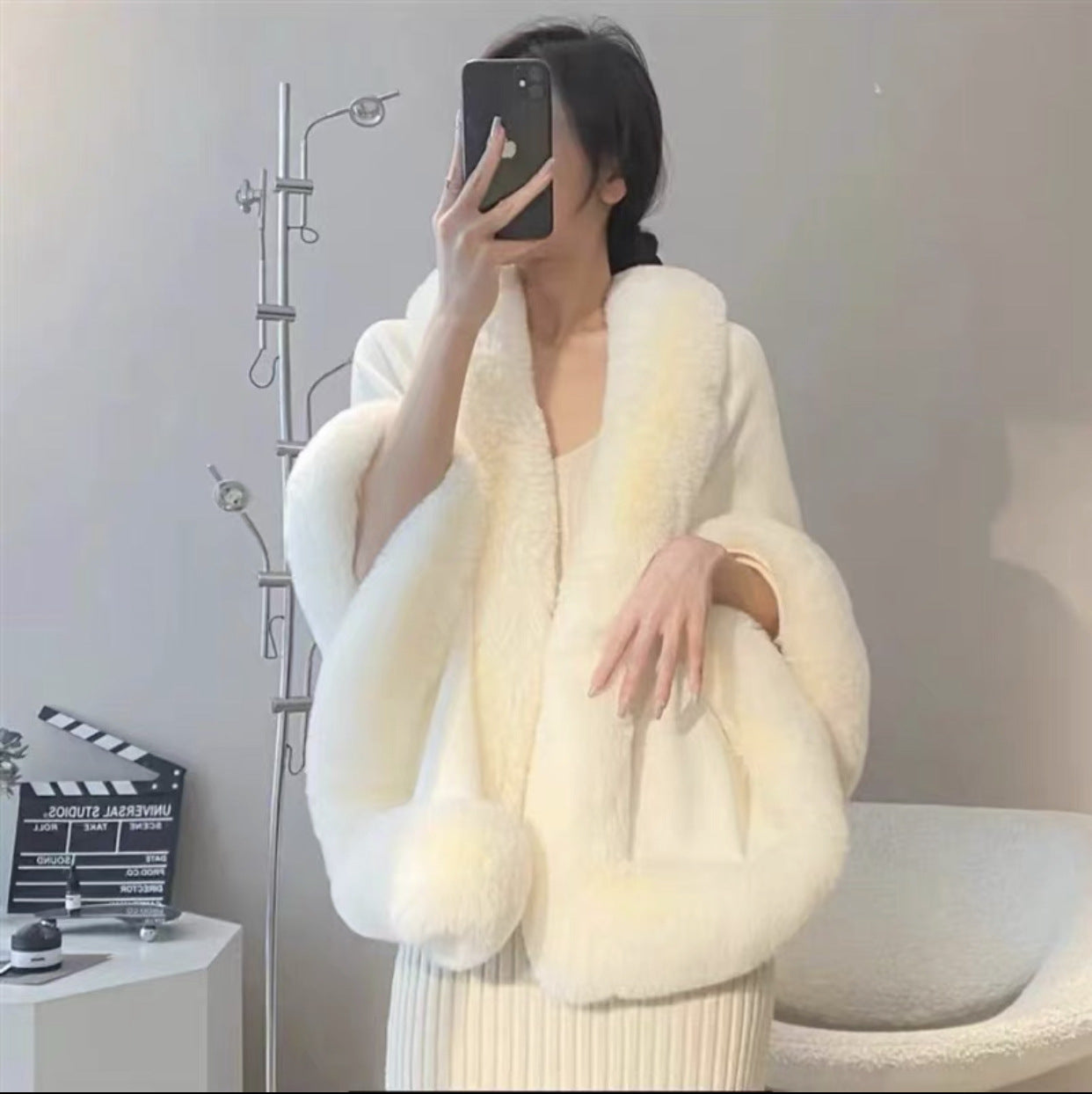 A autumn and winter new imitation Rex rabbit fur collar shawl cape large size women's knitted cardigan loose shawl jacket
