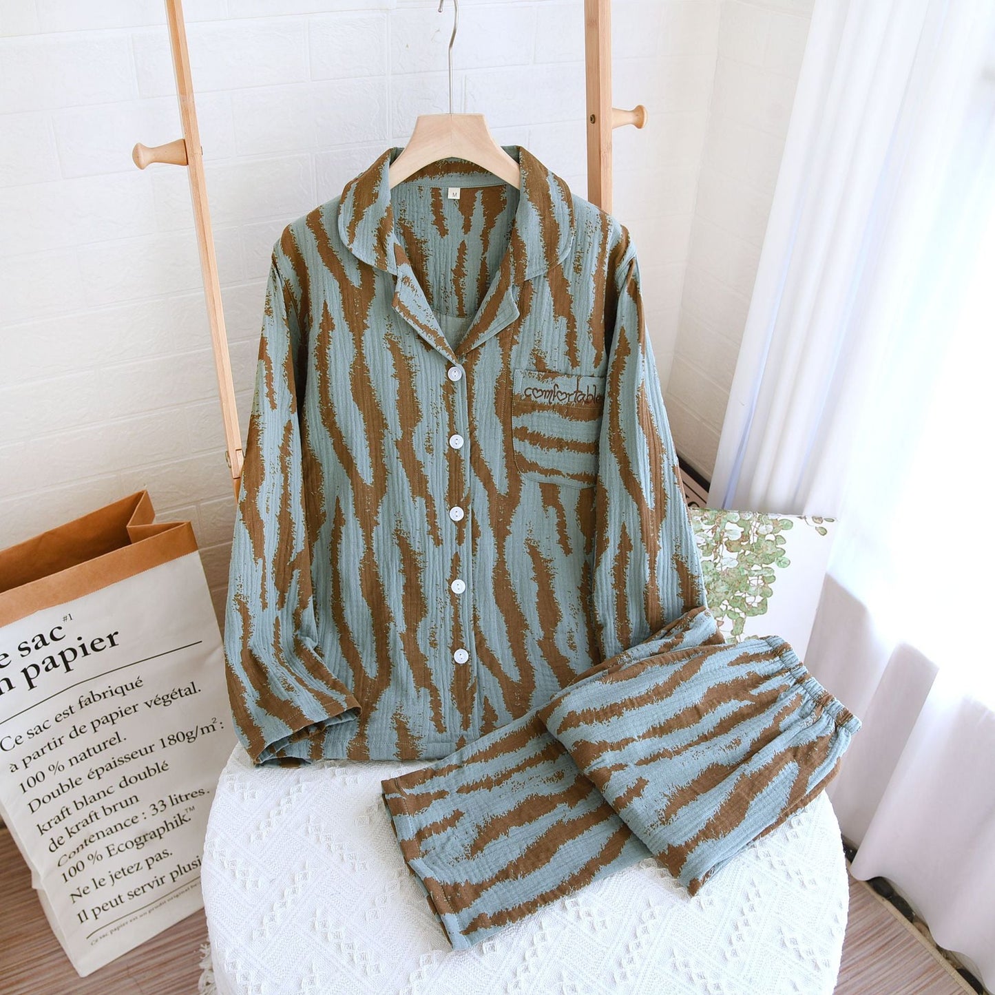 A cotton crepe simple loungewear