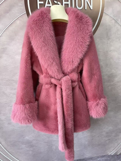 A  imitation fox fur plush coat high fashion version