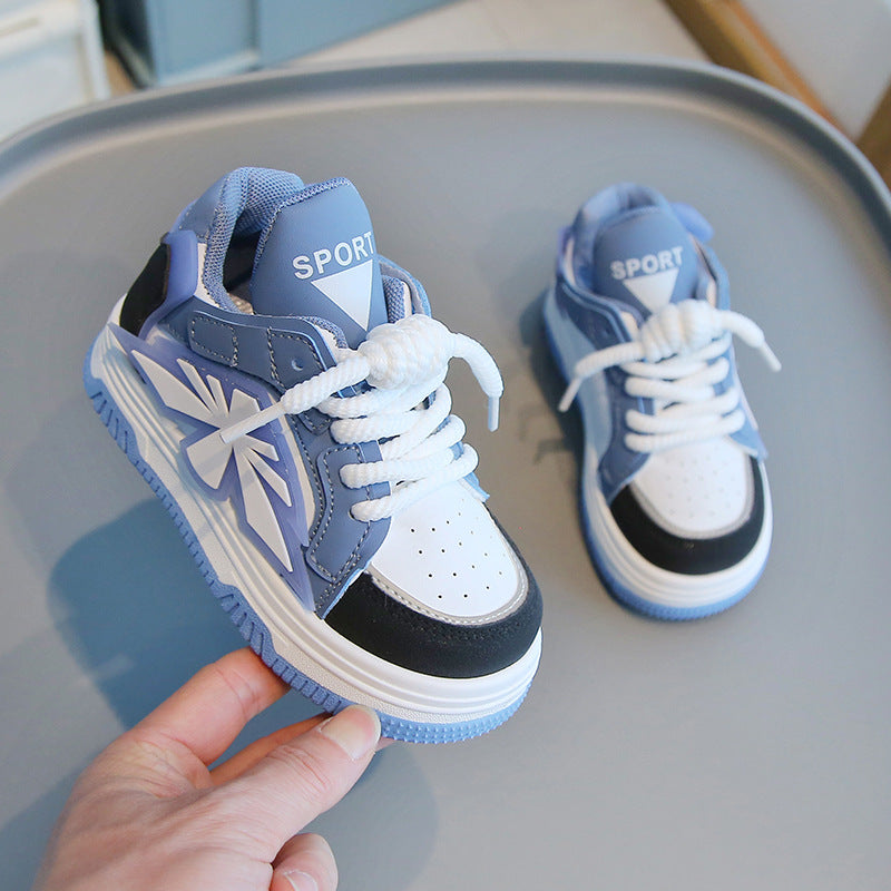 A Spring and Autumn wear-resistant and breathable versatile male and female baby casual sports shoes