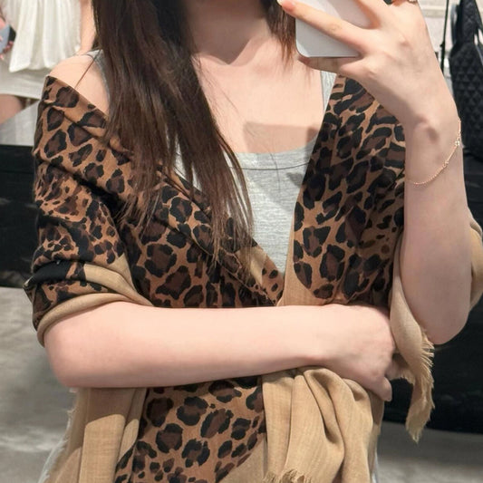 A-printed scarf shawl