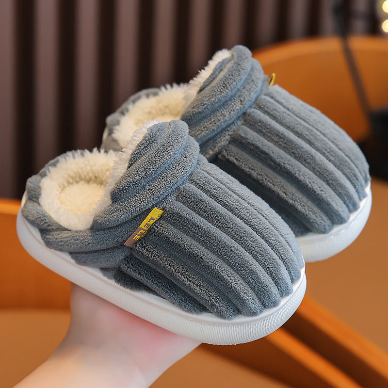 A children's thermal slippers