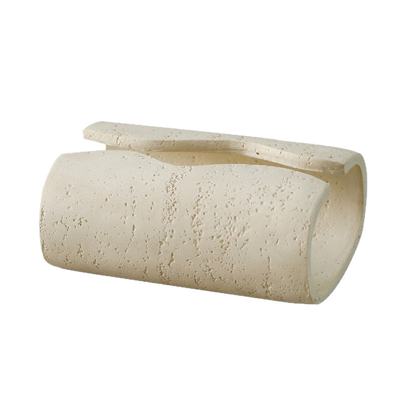 A tissue box, living room coffee table, high-end light luxury desktop ornament, medieval creative model room, resin pumping carton