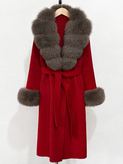 A double-sided wool coat and sweater collar jacket