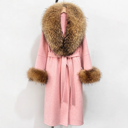 A double-sided wool coat and sweater collar jacket