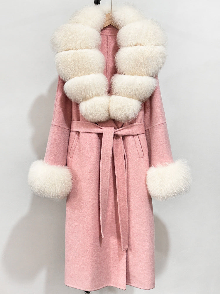 A double-sided wool coat and sweater collar jacket