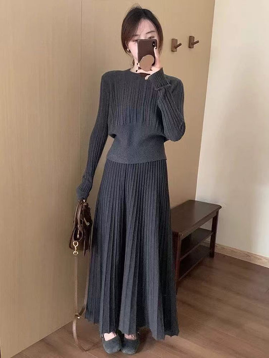 P crew neck top skirt knitted suit