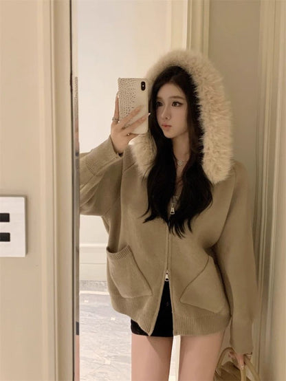 A khaki wool hooded sweater jacket for women's autumn