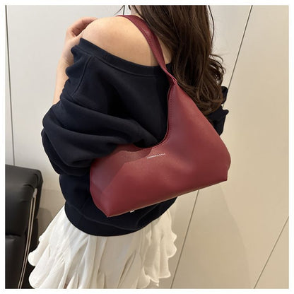 A Korean niche design versatile bag