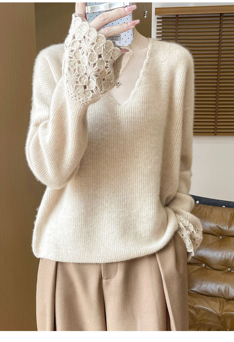 v Knitted Sweater