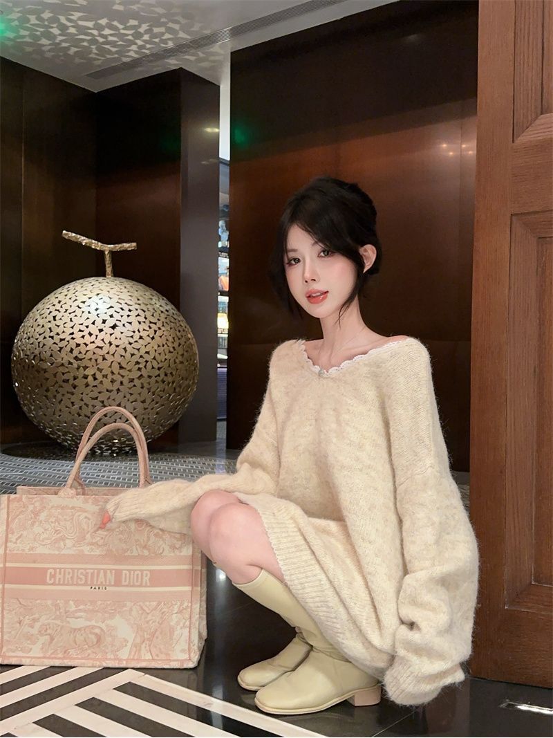 P bow knitted sweater