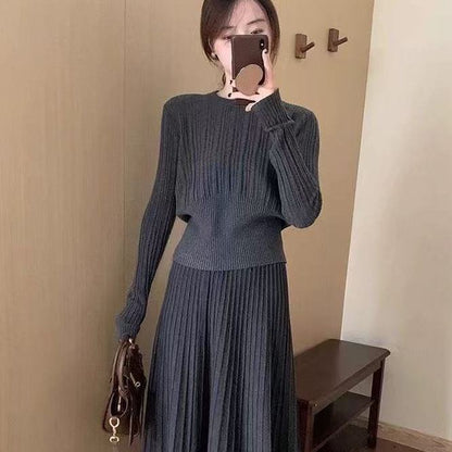 P crew neck top skirt knitted suit