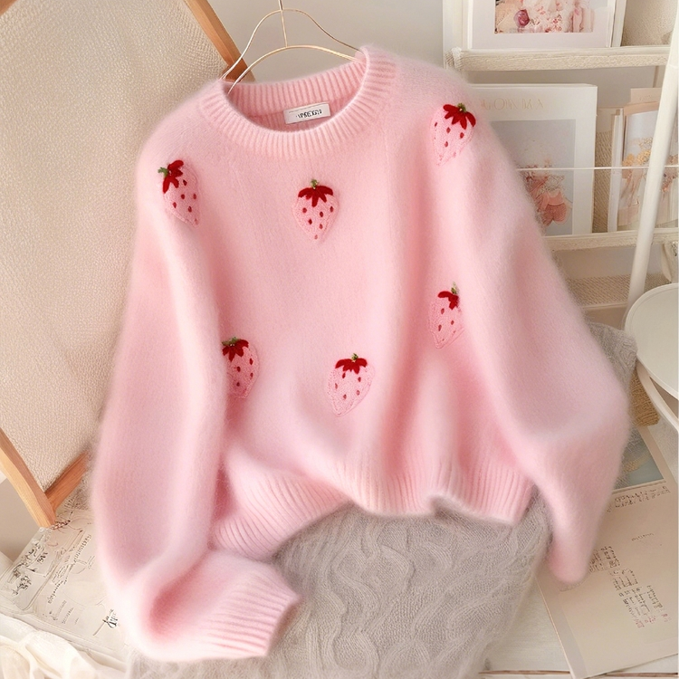 P Wear a loose pink lazy style premium pullover in winter