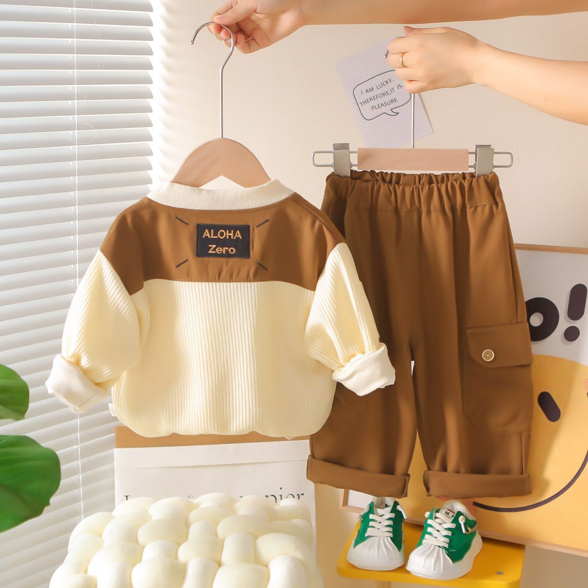 A new children's spring and autumn foreign style tooling three-piece children's autumn fashion clothes